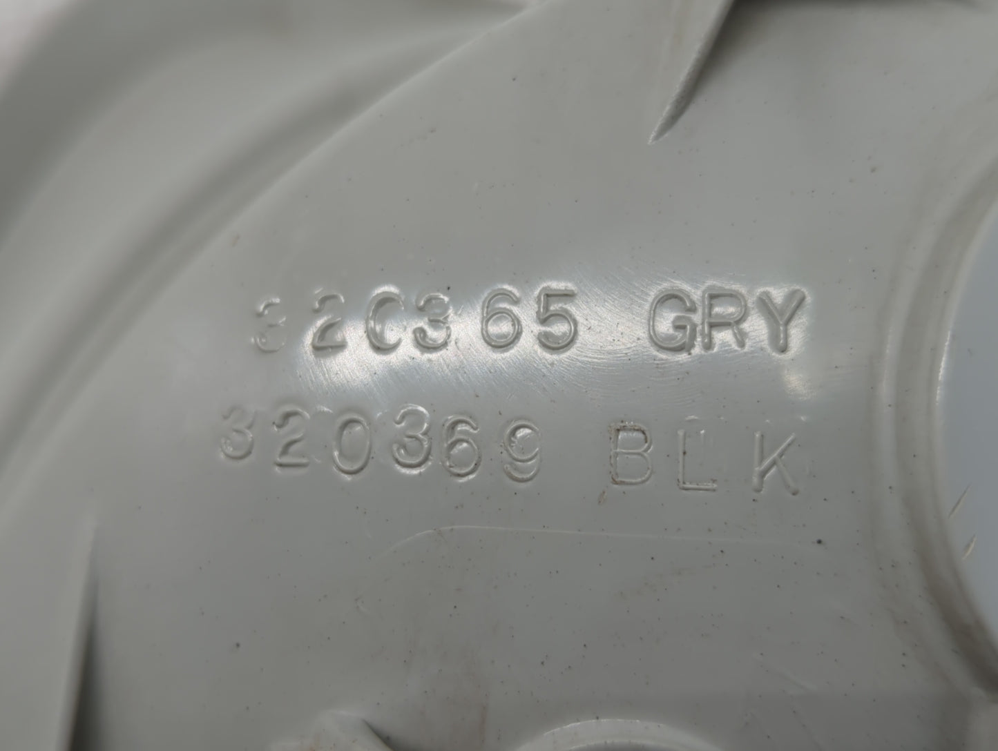 2010-2011 Chevrolet Camaro Tail Light Assembly Driver Left OEM P/N:92212647 92195243 Fits Fits 2010 2011 OEM Used Auto Parts