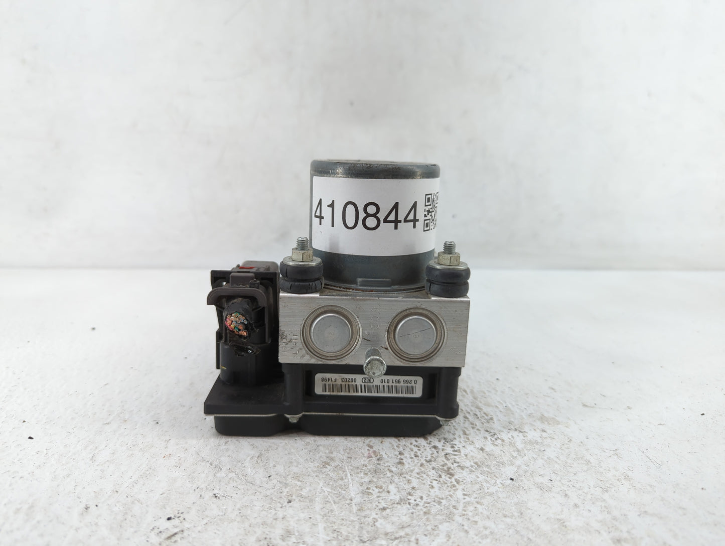 2010-2011 Chevrolet Camaro ABS Pump Control Module Replacement P/N:92233913 92240015, 92246444, 0 265 951 010 Fits Fits 2010