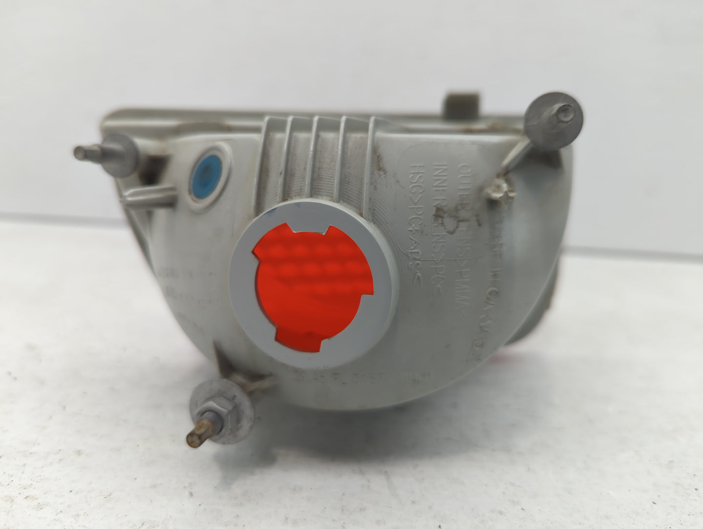 2010-2012 Chevrolet Camaro Tail Light Assembly Passenger Right OEM P/N:92195242 320370, 320366 Fits Fits 2010 2011 2012 OEM 