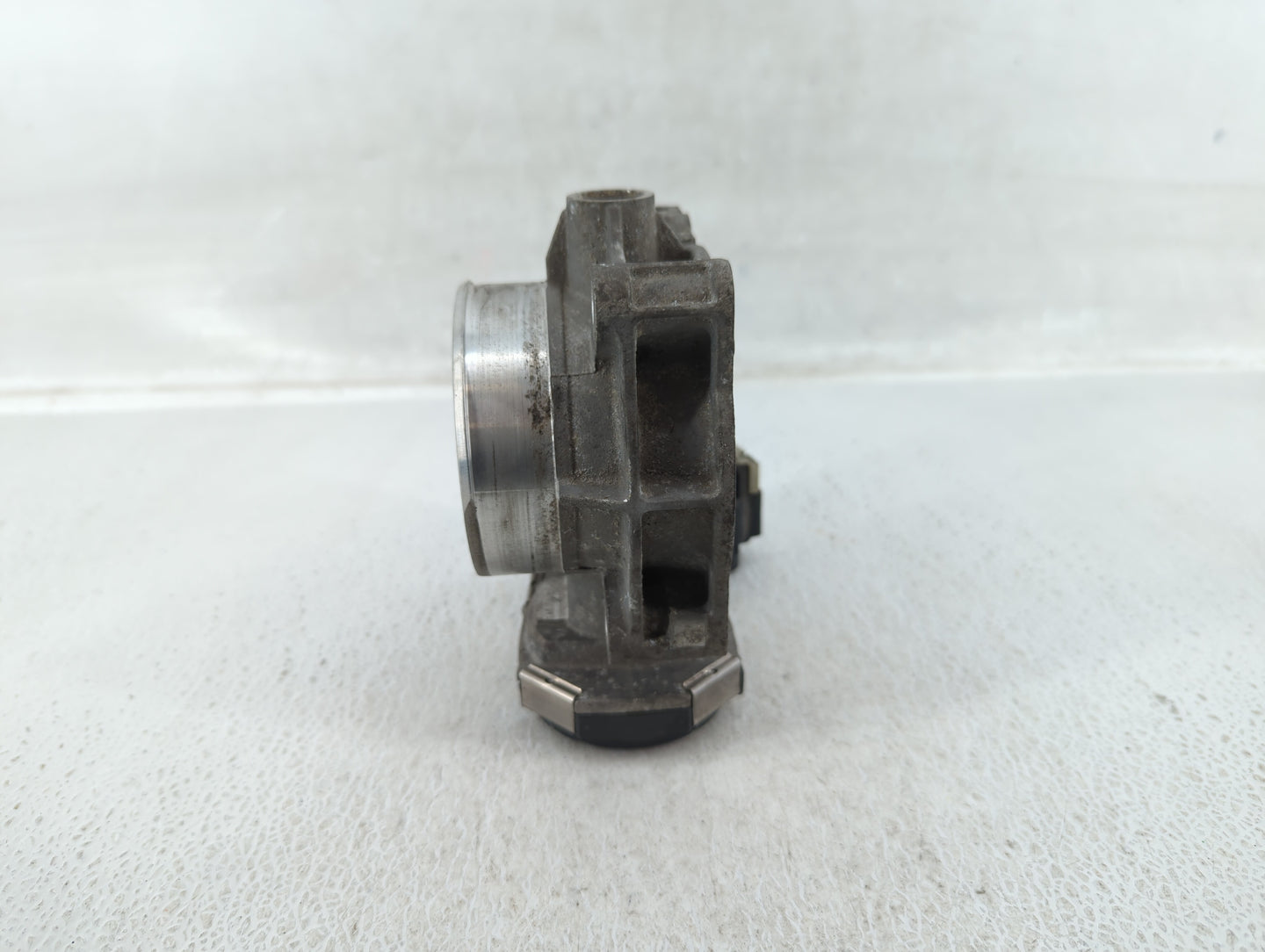 2010-2011 Chevrolet Camaro Throttle Body P/N:1451AA 994AA Fits Fits 2007 2008 2009 2010 2011 2012 OEM Used Auto Parts - Oemu