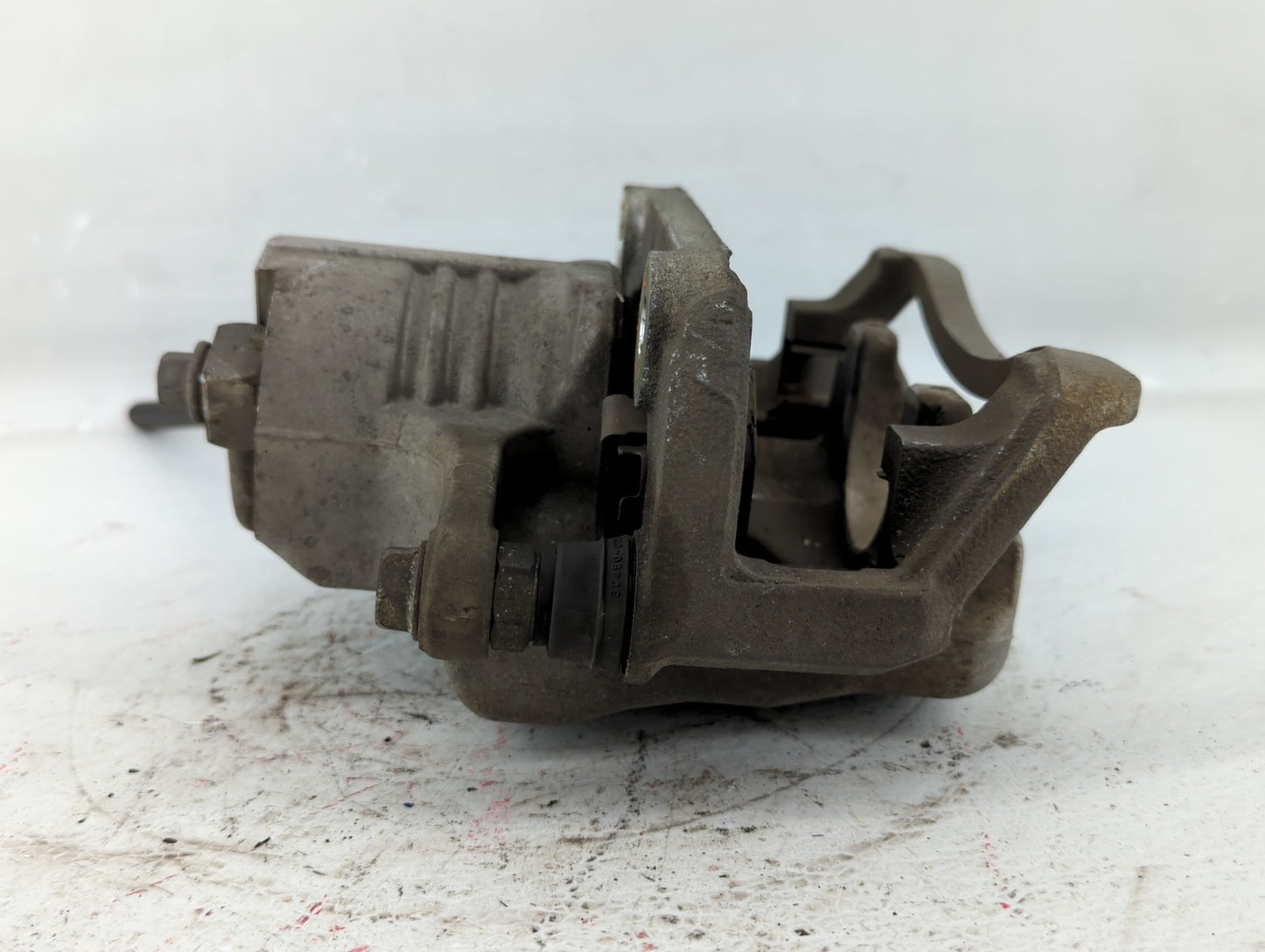 2010-2015 Chevrolet Camaro Rear Driver Left Brake Caliper 552559 - Oemusedautoparts1.com