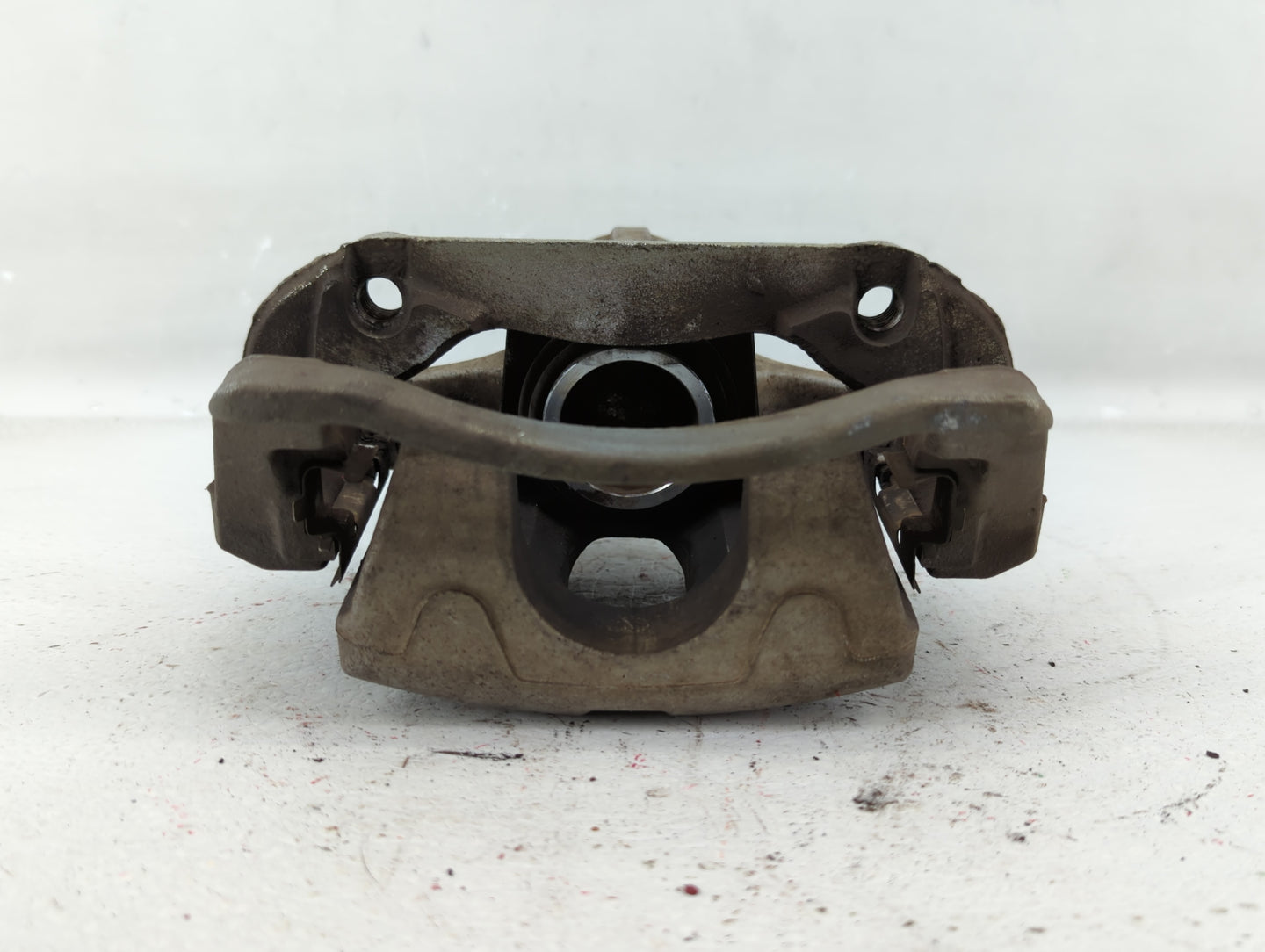 2010-2015 Chevrolet Camaro Front Passenger Right Brake Caliper 552572 - Oemusedautoparts1.com