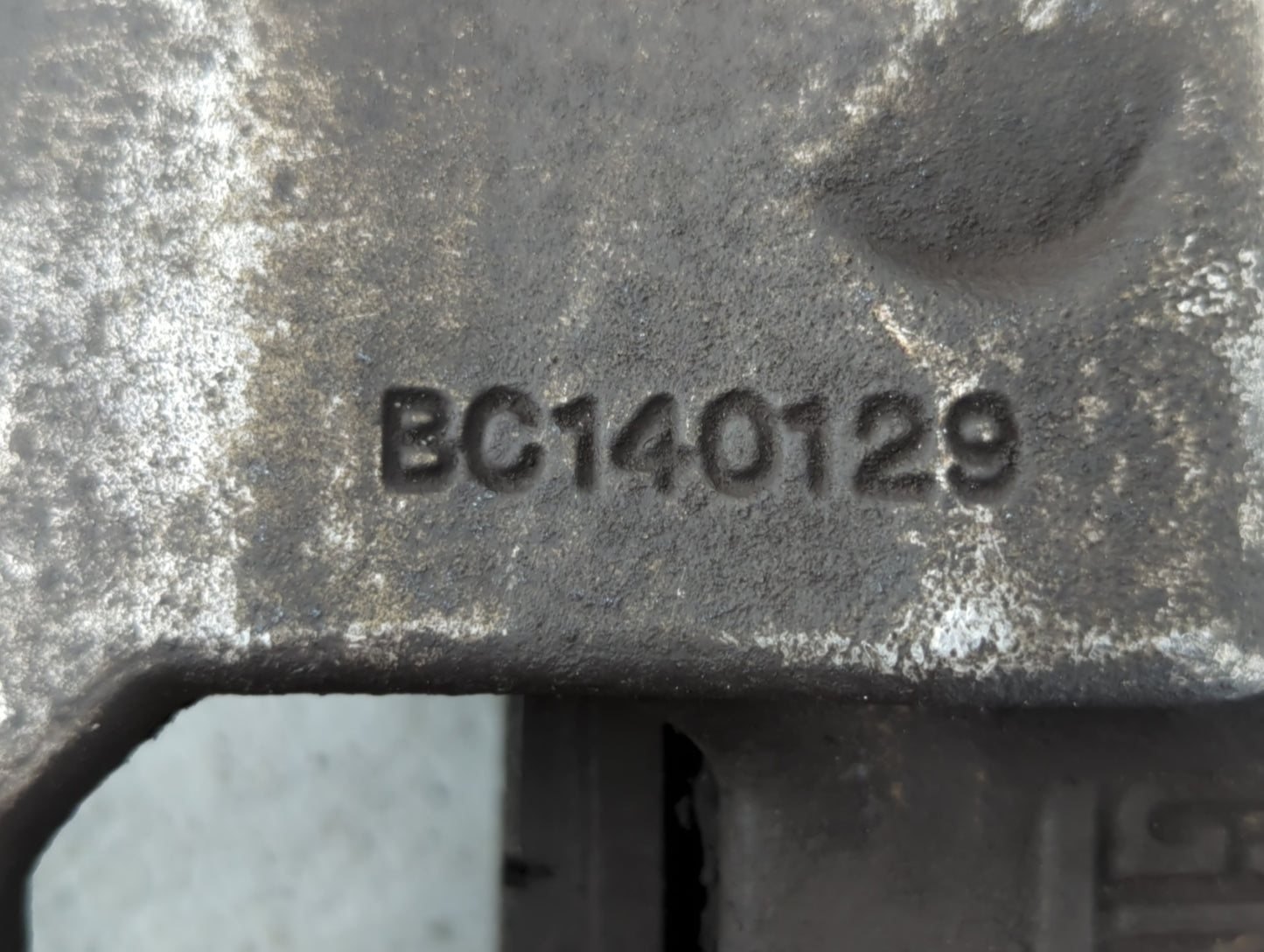 2010-2015 Chevrolet Camaro Front Passenger Right Brake Caliper 552719 - Oemusedautoparts1.com