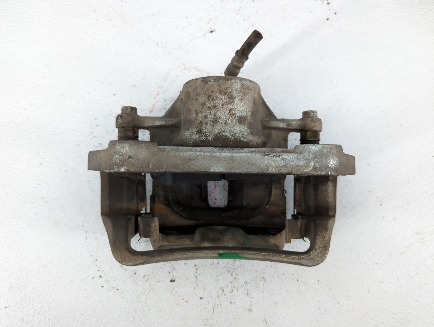 2010-2015 Chevrolet Camaro Front Driver Left Brake Caliper - Oemusedautoparts1.com