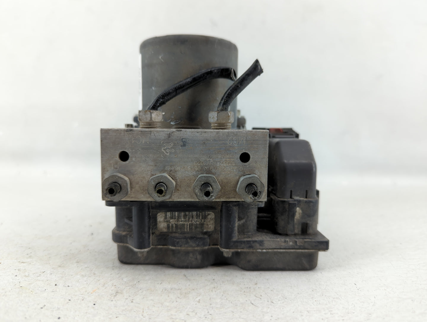 2010-2011 Chevrolet Camaro ABS Pump Control Module Replacement P/N:0 265 251 811 AA 92233913 Fits Fits 2010 2011 OEM Used Au