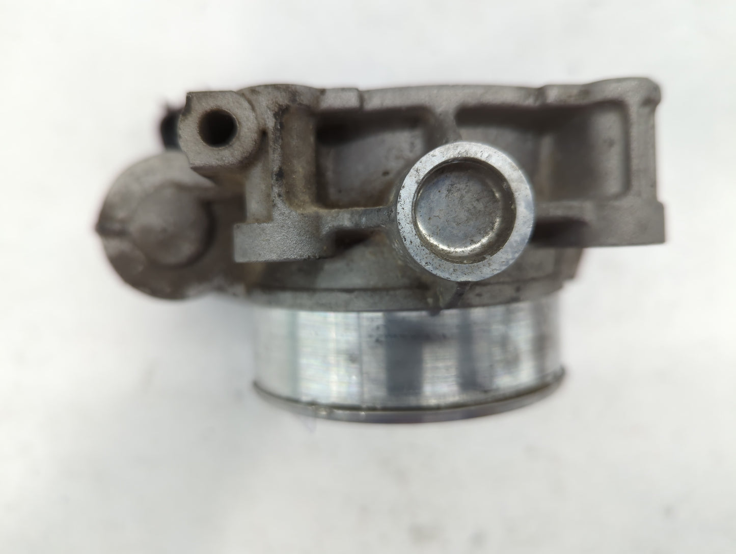 2010-2011 Chevrolet Camaro Throttle Body P/N:014 5 AA 994AA Fits Fits 2007 2008 2009 2010 2011 2012 OEM Used Auto Parts - Oe
