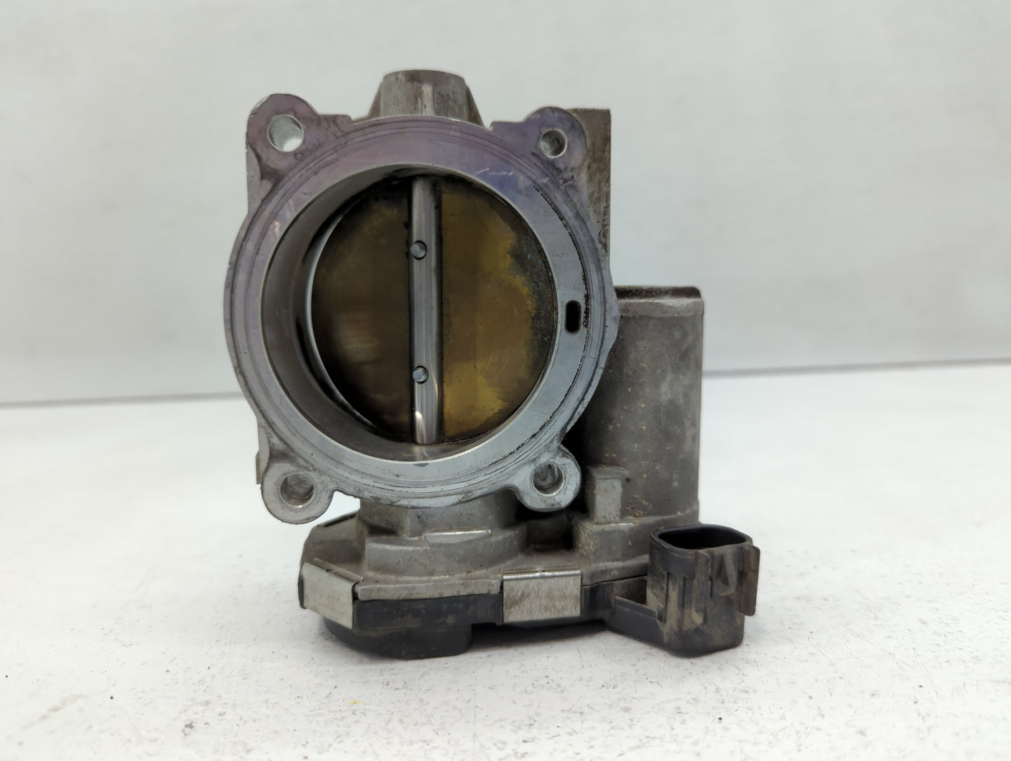 2010-2011 Chevrolet Camaro Throttle Body P/N:014 5 AA 994AA Fits Fits 2007 2008 2009 2010 2011 2012 OEM Used Auto Parts - Oe