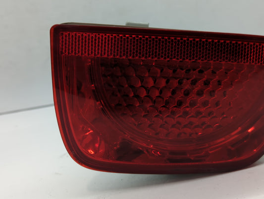 2010-2012 Chevrolet Camaro Tail Light Assembly Passenger Right OEM P/N:92195242 320370, 320366 Fits Fits 2010 2011 2012 OEM Used Auto Parts