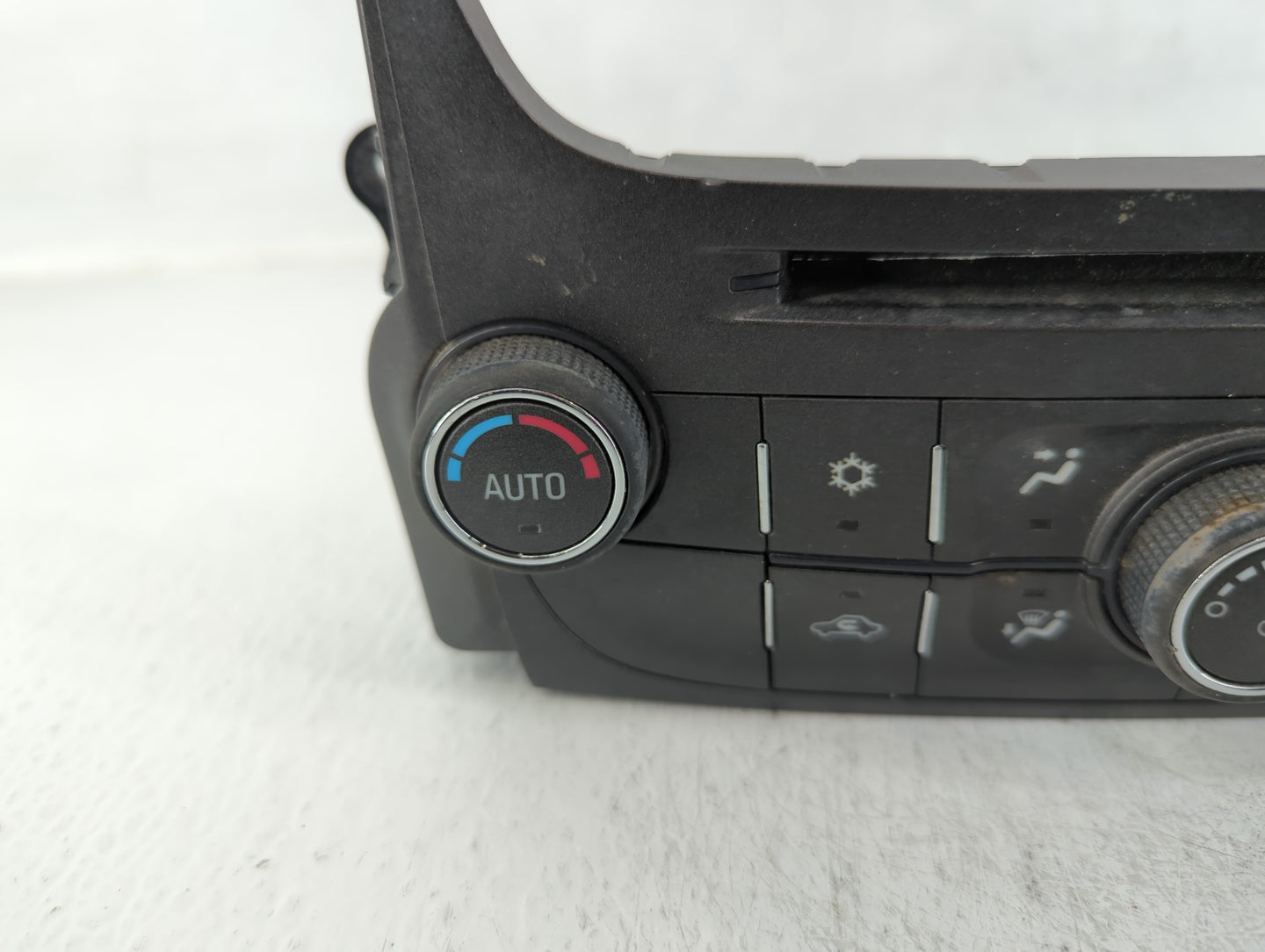 2010-2015 Chevrolet Camaro Radio Control Panel - Oemusedautoparts1.com