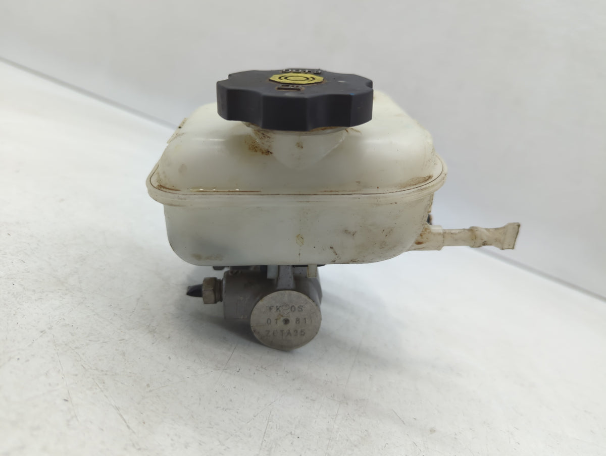 2010-2011 Chevrolet Camaro Brake Master Cylinder 610686 - Oemusedautoparts1.com