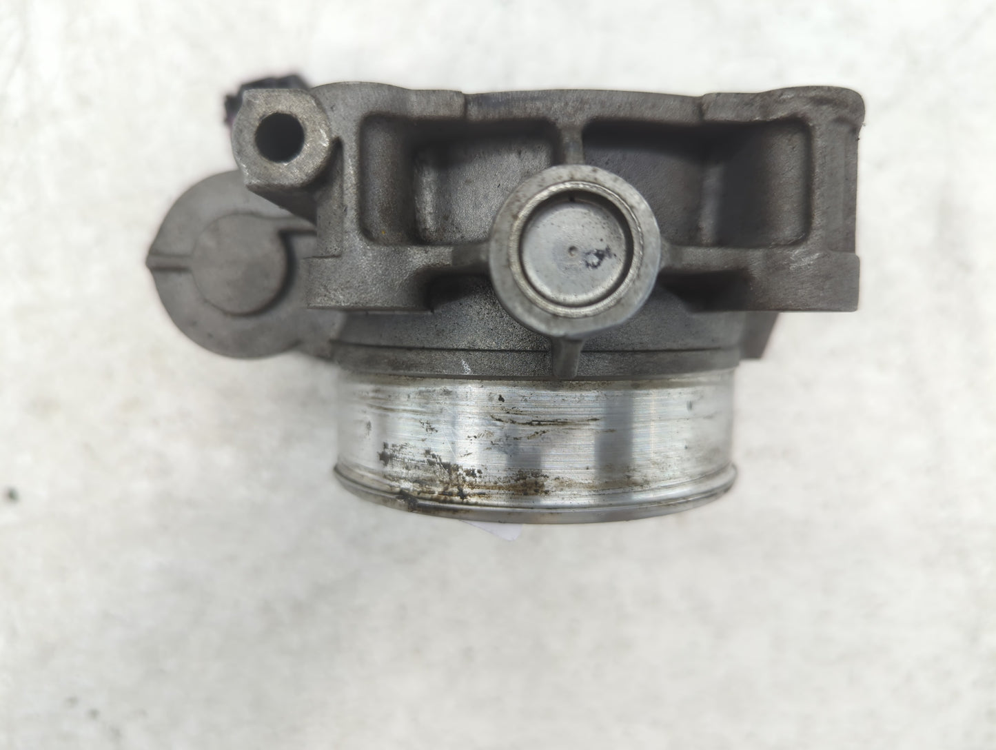 2010-2011 Chevrolet Camaro Throttle Body P/N:994AA Fits Fits 2007 2008 2009 2010 2011 2012 OEM Used Auto Parts - Oemusedauto