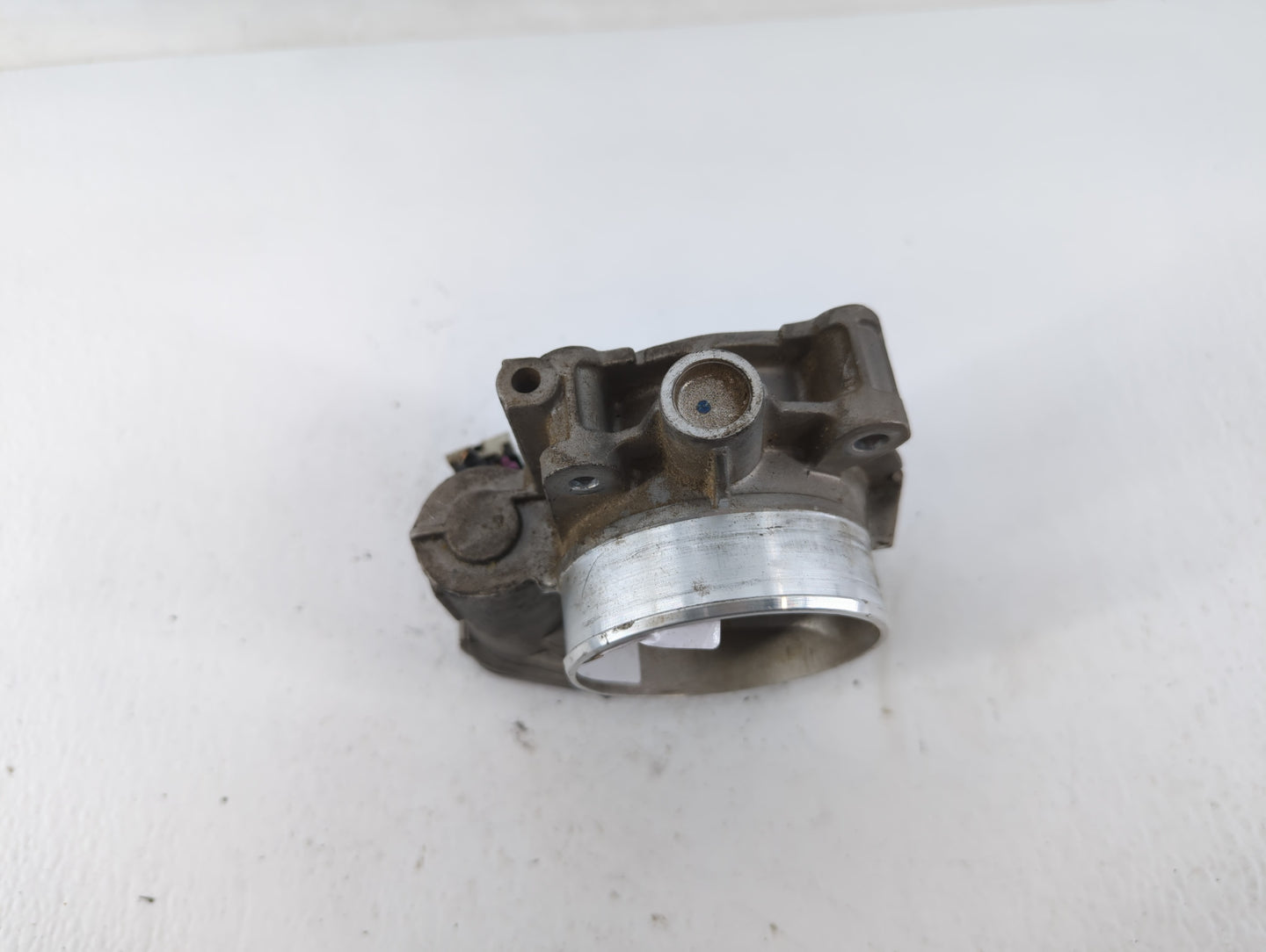 2010-2011 Chevrolet Camaro Throttle Body P/N:994AA4920C 994AA Fits Fits 2007 2008 2009 2010 2011 2012 OEM Used Auto Parts - 