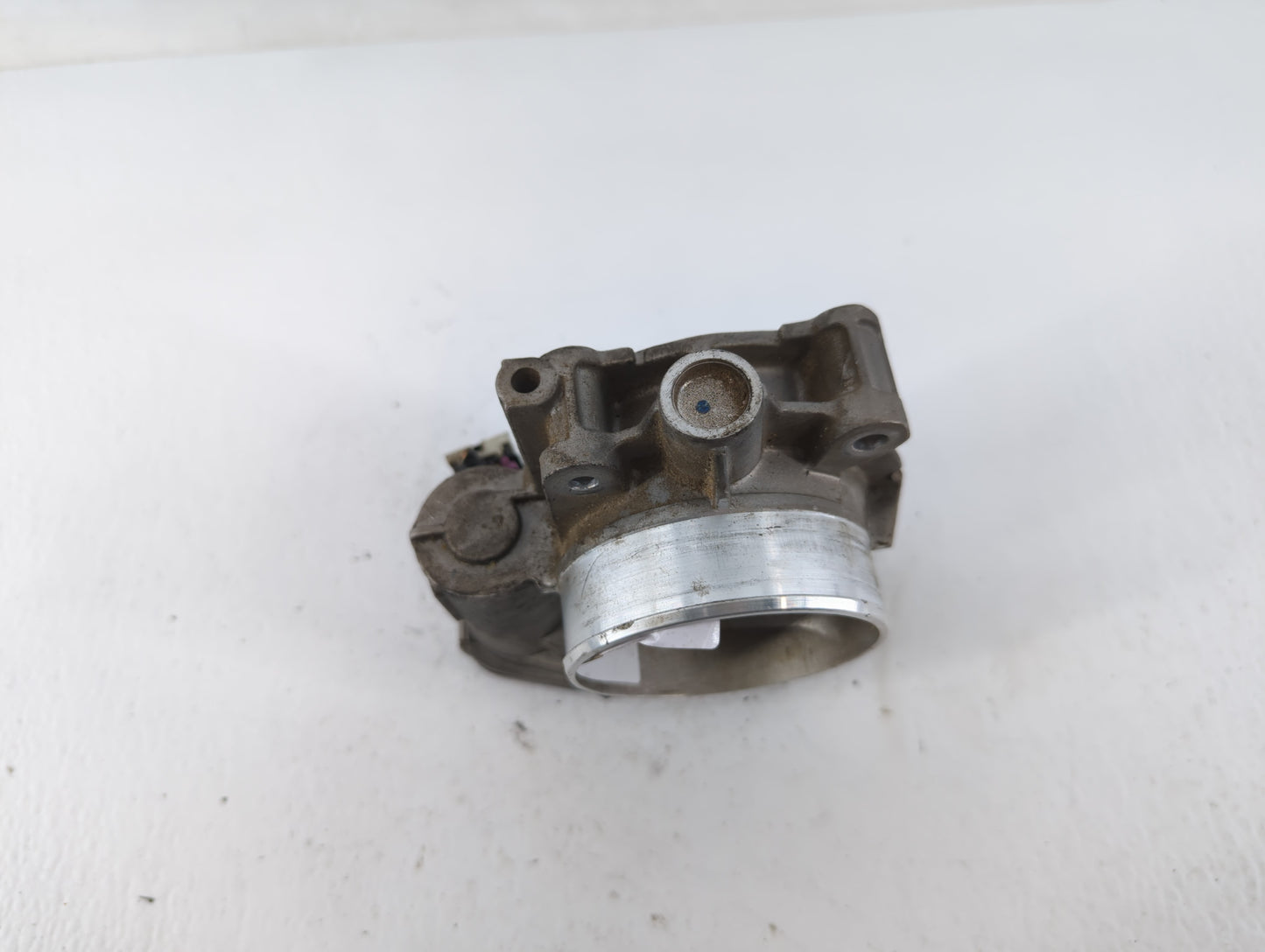 2010-2011 Chevrolet Camaro Throttle Body P/N:994AA4920C 994AA Fits Fits 2007 2008 2009 2010 2011 2012 OEM Used Auto Parts - 