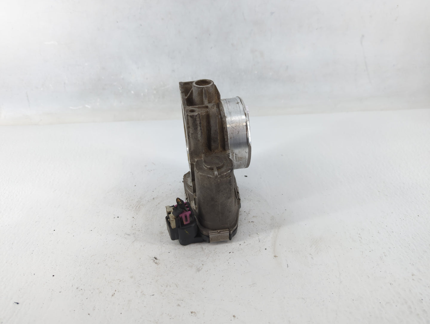 2010-2011 Chevrolet Camaro Throttle Body P/N:994AA4920C 994AA Fits Fits 2007 2008 2009 2010 2011 2012 OEM Used Auto Parts - 