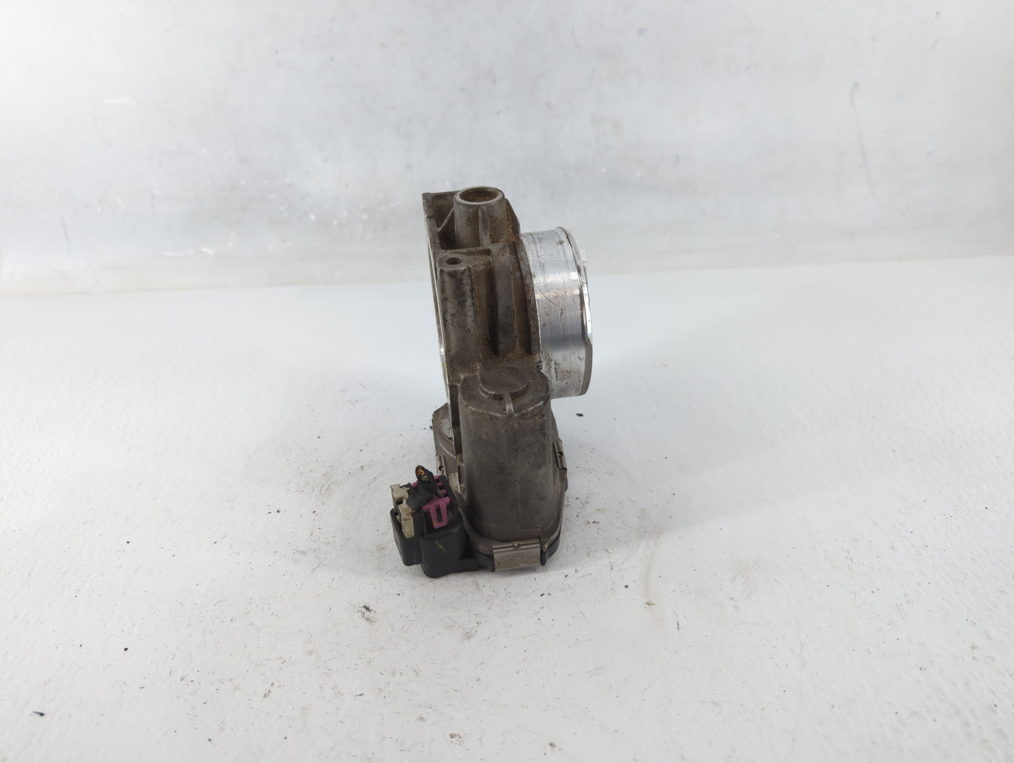 2010-2011 Chevrolet Camaro Throttle Body P/N:994AA4920C 994AA Fits Fits 2007 2008 2009 2010 2011 2012 OEM Used Auto Parts - 