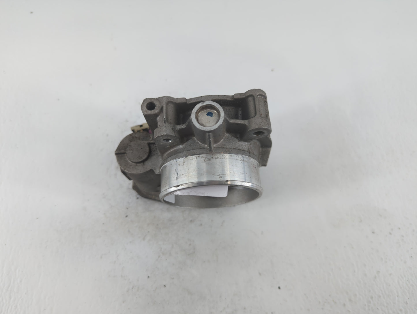 2010-2011 Chevrolet Camaro Throttle Body P/N:1161AA994AA9562C Fits Fits 2007 2008 2009 2010 2011 2012 OEM Used Auto Parts - 