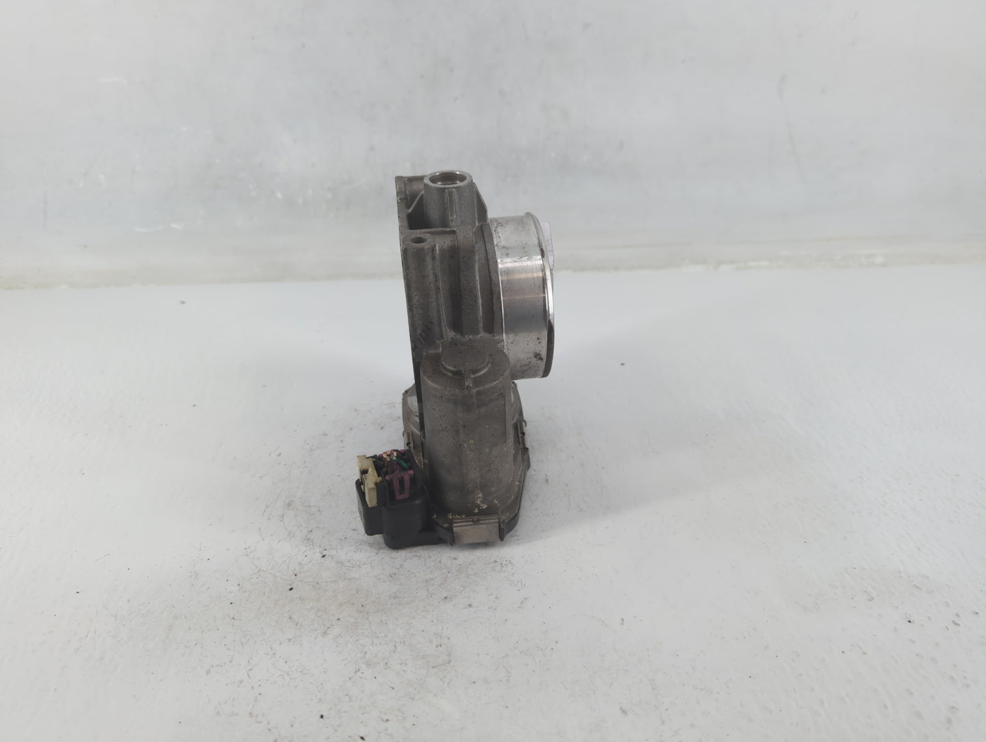 2010-2011 Chevrolet Camaro Throttle Body P/N:1161AA994AA9562C Fits Fits 2007 2008 2009 2010 2011 2012 OEM Used Auto Parts - 