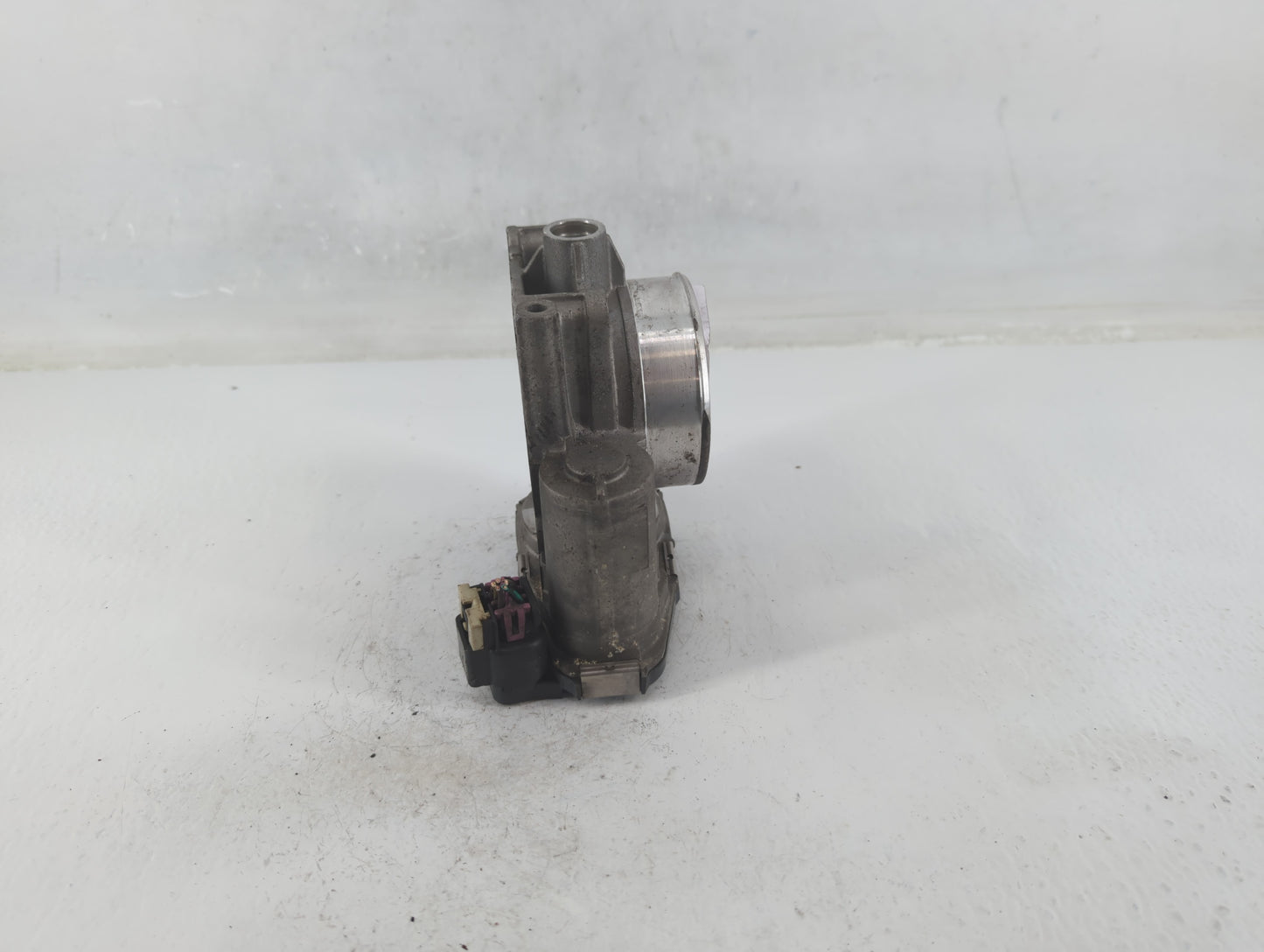 2010-2011 Chevrolet Camaro Throttle Body P/N:1161AA994AA9562C Fits Fits 2007 2008 2009 2010 2011 2012 OEM Used Auto Parts - 