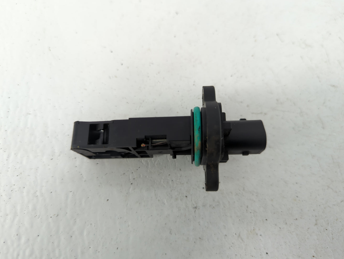 2010-2011 Chevrolet Camaro Mass Air Flow Meter Maf - Oemusedautoparts1.com