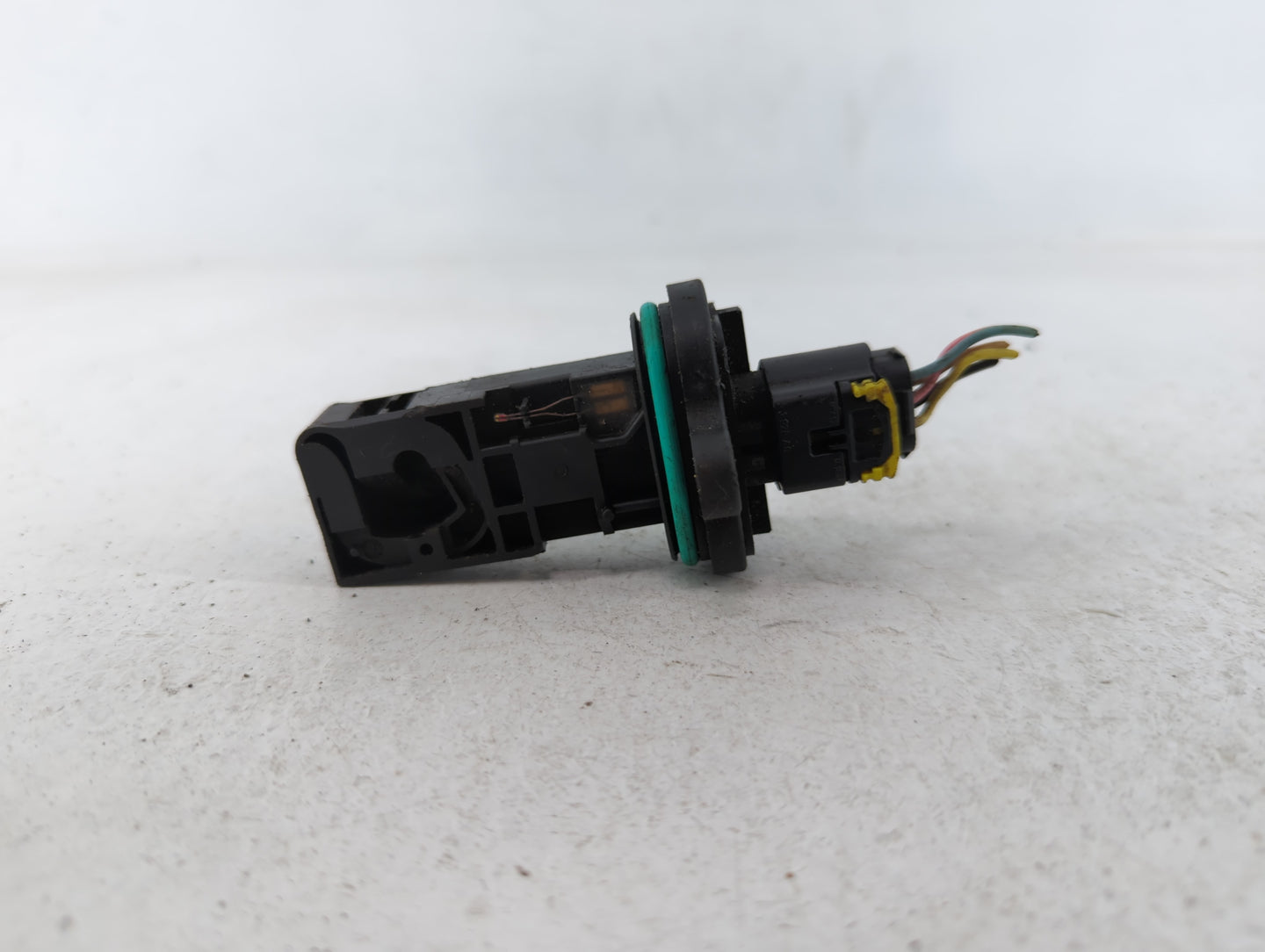 2010-2011 Chevrolet Camaro Mass Air Flow Meter Maf - Oemusedautoparts1.com