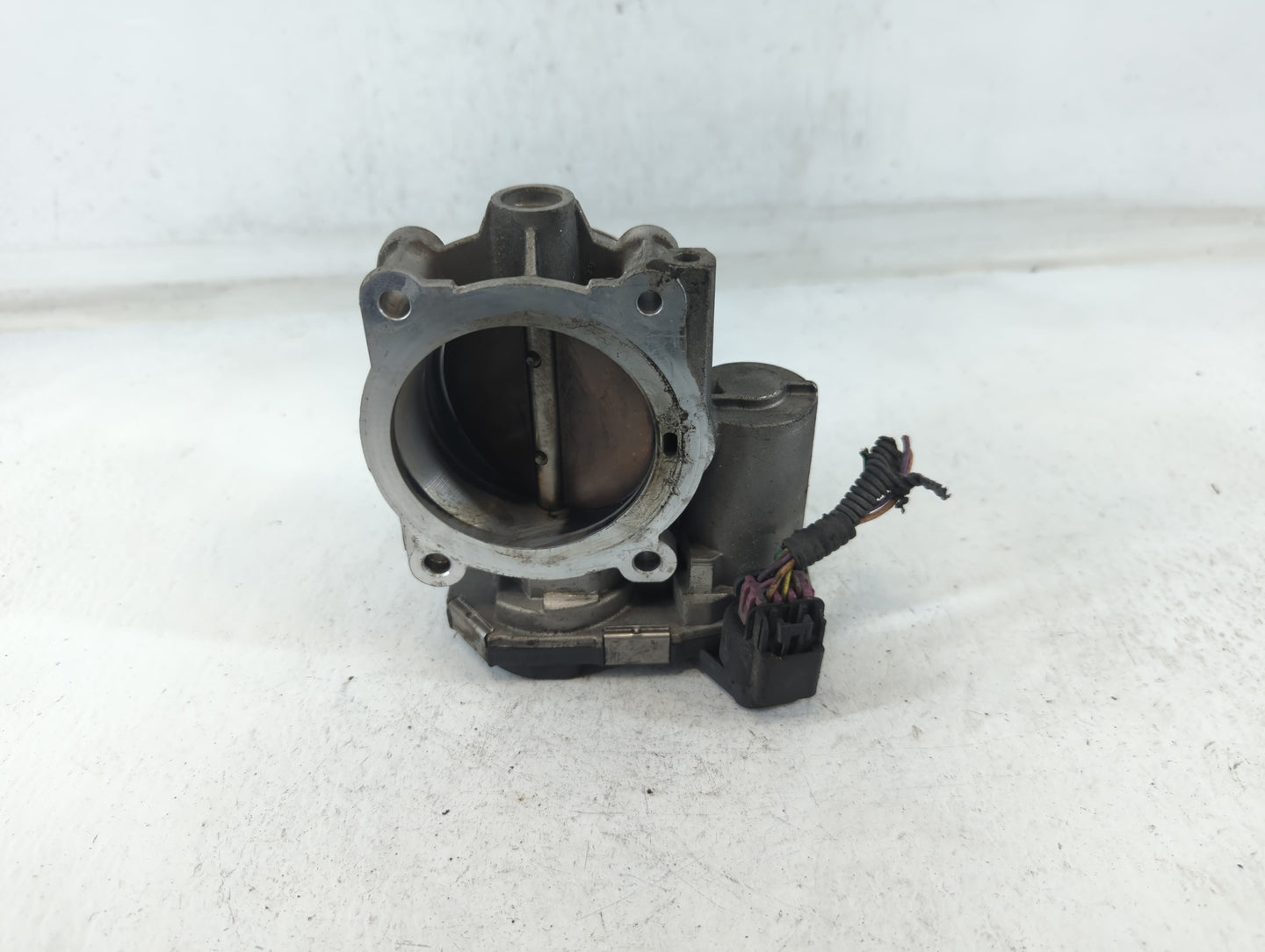 2010-2011 Chevrolet Camaro Throttle Body P/N:1960AA 994AA Fits Fits 2007 2008 2009 2010 2011 2012 OEM Used Auto Parts - Oemu