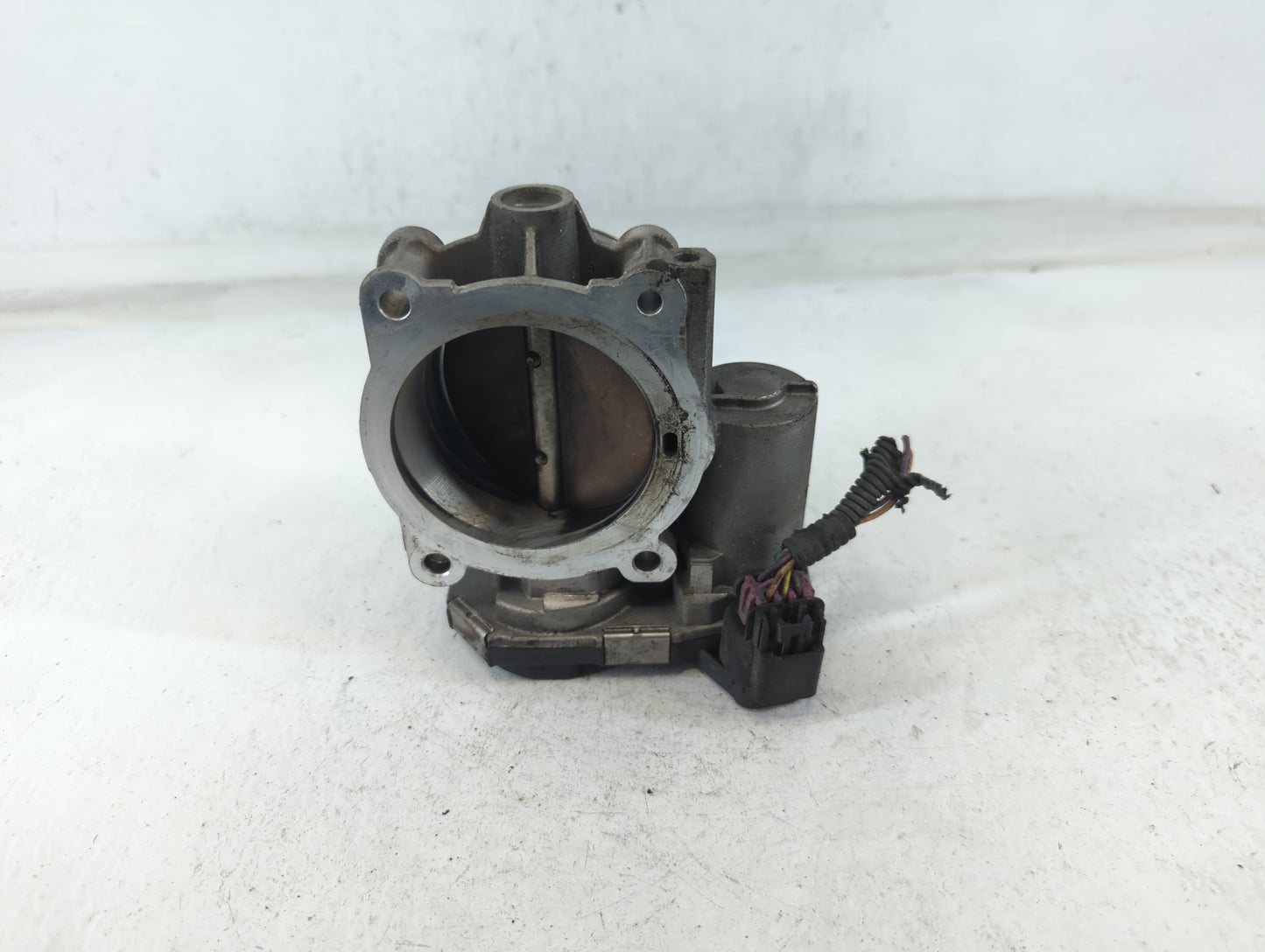 2010-2011 Chevrolet Camaro Throttle Body P/N:1960AA 994AA Fits Fits 2007 2008 2009 2010 2011 2012 OEM Used Auto Parts - Oemu