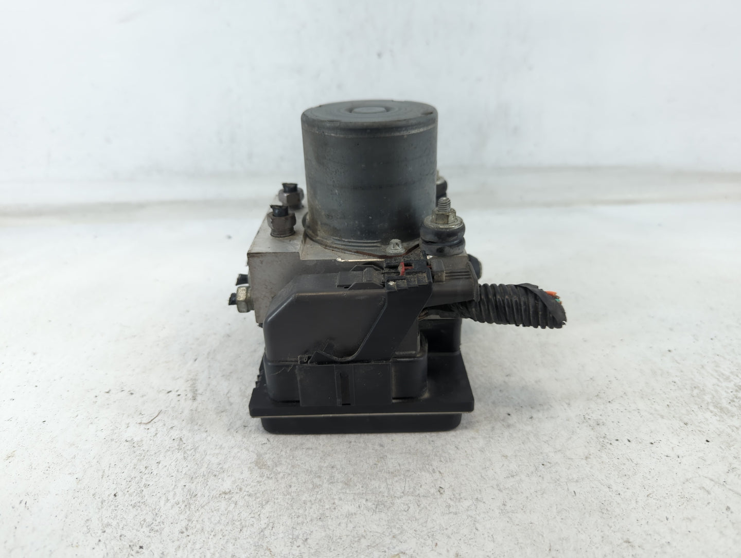 2010-2011 Chevrolet Camaro ABS Pump Control Module Replacement P/N:92246443 0 265 230 336 05 Fits Fits 2010 2011 OEM Used Au