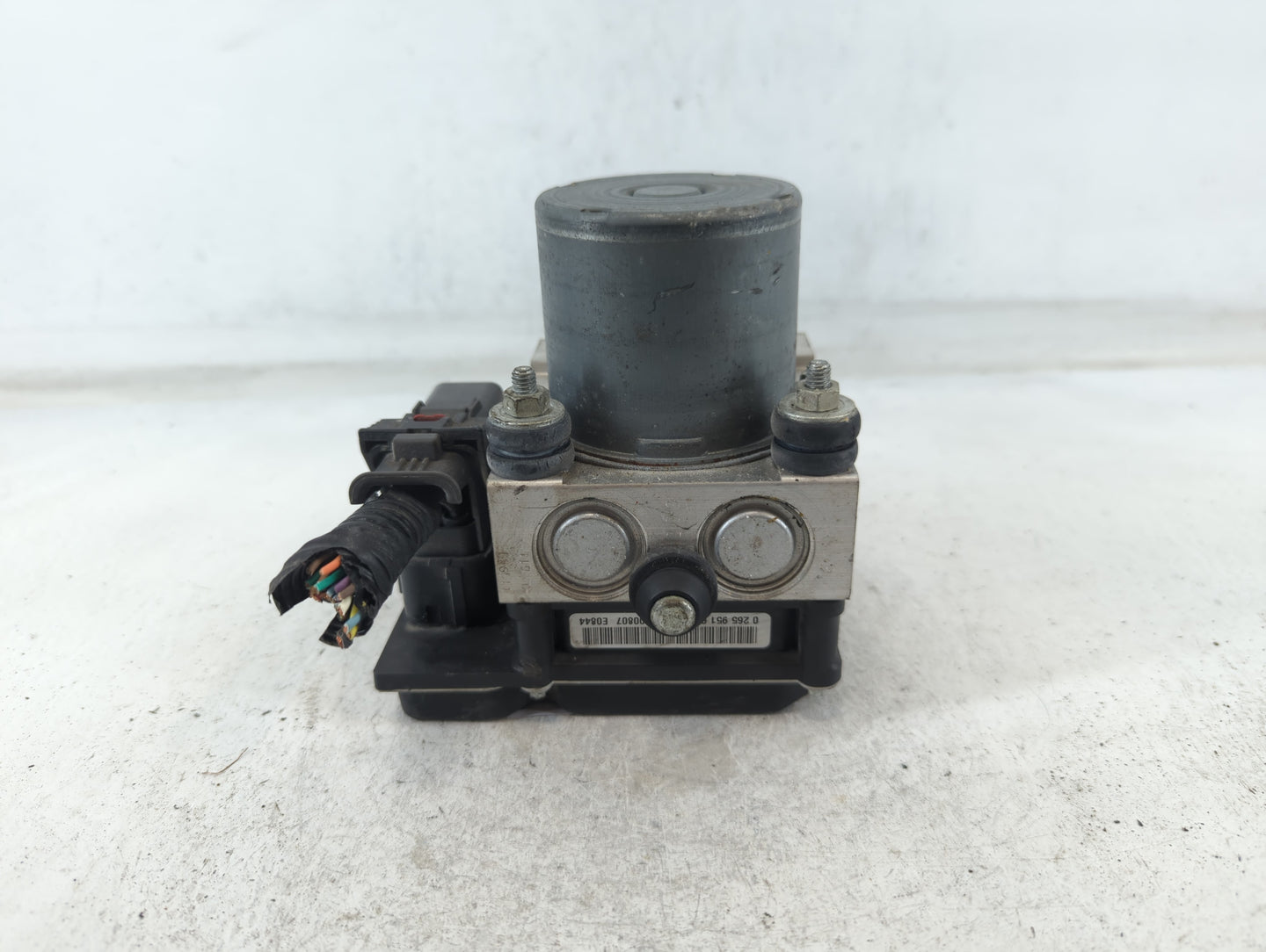 2010-2011 Chevrolet Camaro ABS Pump Control Module Replacement P/N:92246443 0 265 230 336 05 Fits Fits 2010 2011 OEM Used Au
