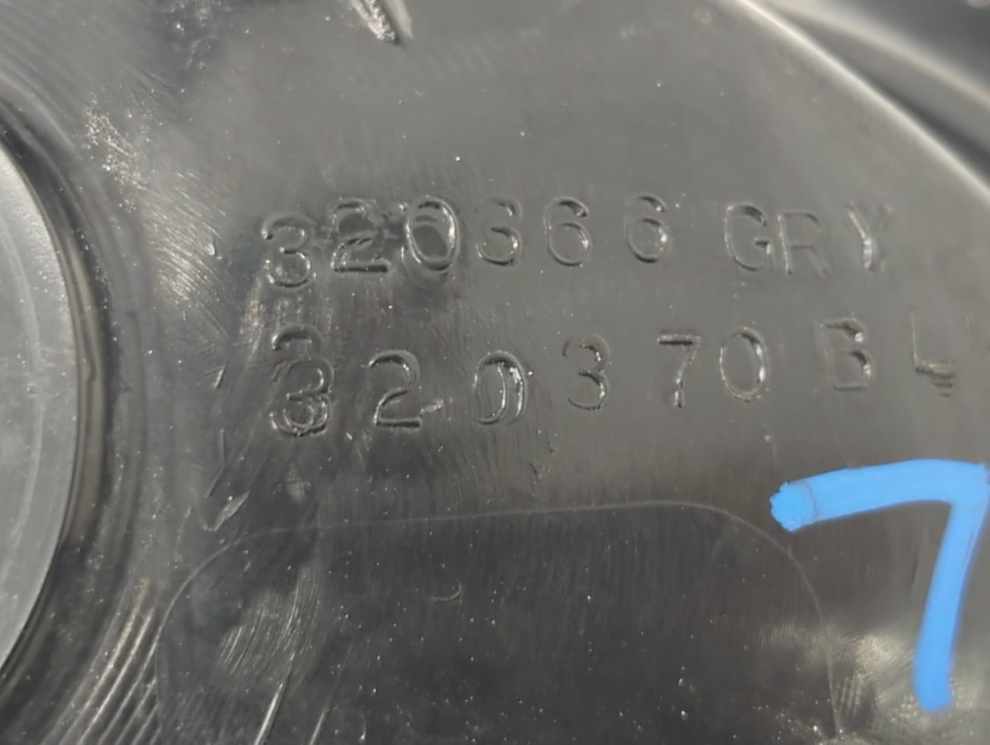 2010-2013 Chevrolet Camaro Tail Light Assembly Driver Left OEM P/N:320366 Fits Fits 2010 2011 2012 2013 OEM Used Auto Parts 