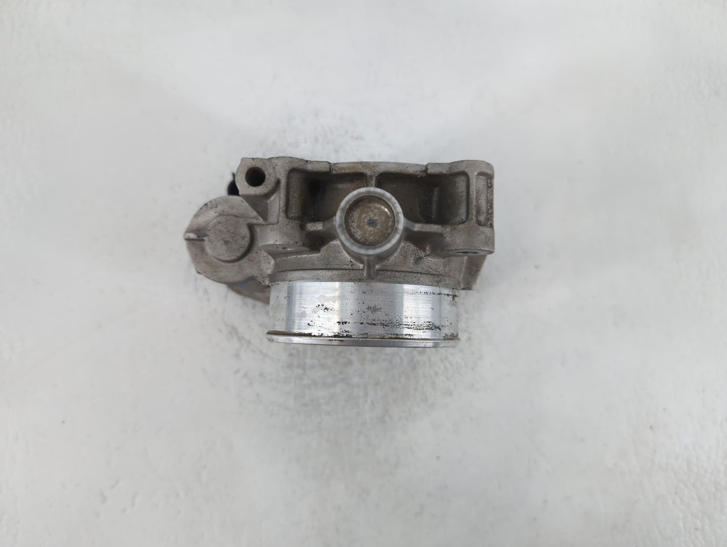 2010-2011 Chevrolet Camaro Throttle Body P/N:2950AA994AA4762C Fits Fits 2007 2008 2009 2010 2011 2012 OEM Used Auto Parts - 