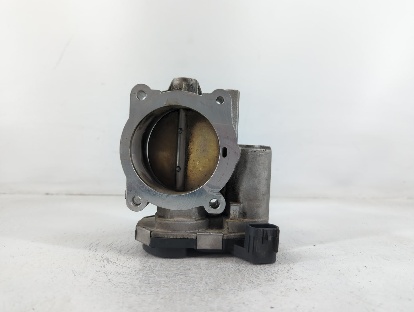 2010-2011 Chevrolet Camaro Throttle Body P/N:2950AA994AA4762C Fits Fits 2007 2008 2009 2010 2011 2012 OEM Used Auto Parts - 