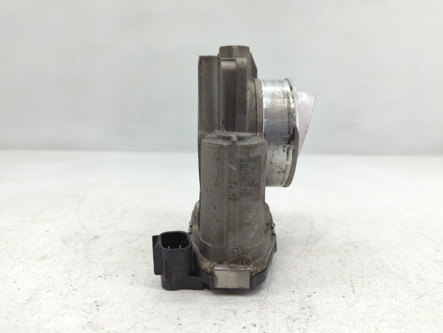 2010-2011 Chevrolet Camaro Throttle Body P/N:AA94AA4074C Fits Fits 2007 2008 2009 2010 2011 2012 OEM Used Auto Parts - Oemus