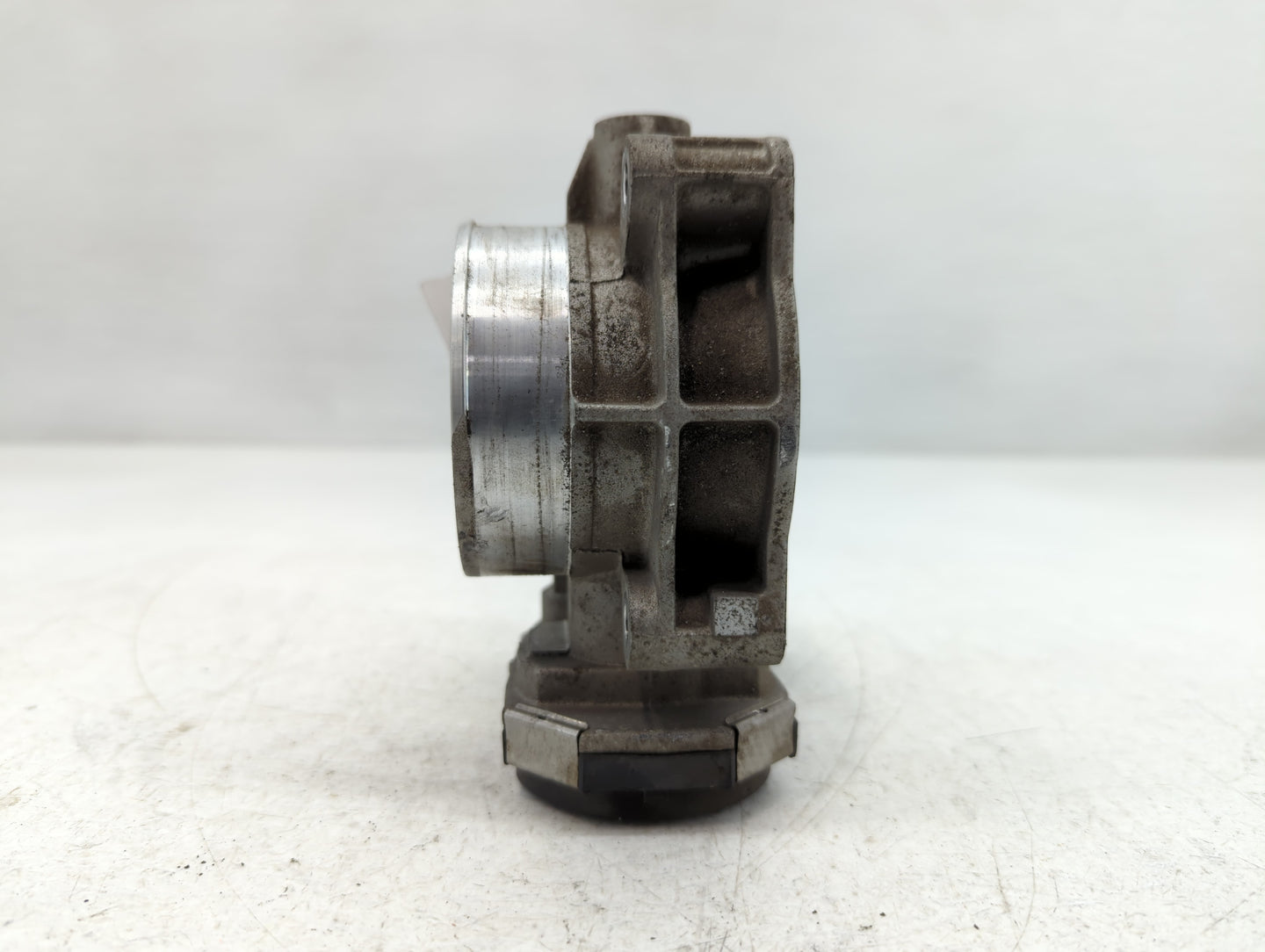 2010-2011 Chevrolet Camaro Throttle Body P/N:AA94AA4074C Fits Fits 2007 2008 2009 2010 2011 2012 OEM Used Auto Parts - Oemus