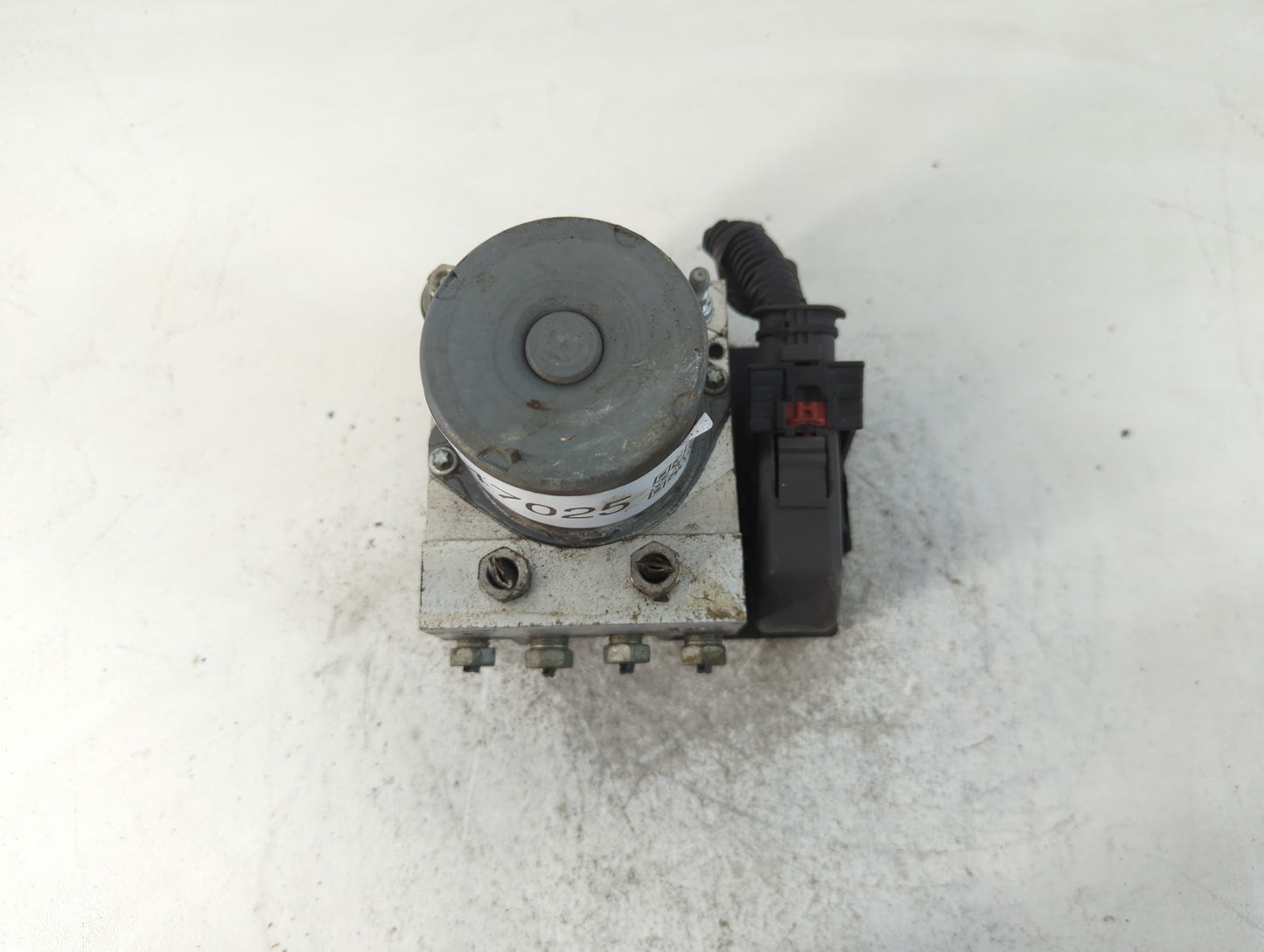 2010-2011 Chevrolet Camaro ABS Pump Control Module Replacement P/N:92246443 0 265 230 336 Fits Fits 2010 2011 OEM Used Auto 