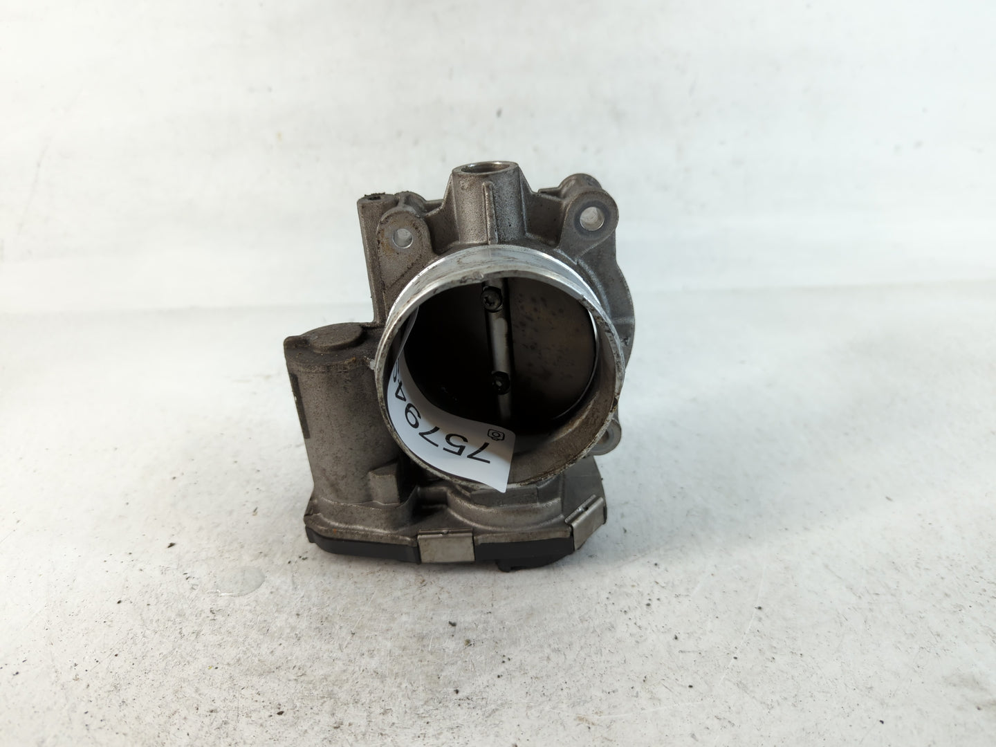 2010-2011 Chevrolet Camaro Throttle Body P/N:994AA2337C Fits Fits 2007 2008 2009 2010 2011 2012 OEM Used Auto Parts - Oemuse