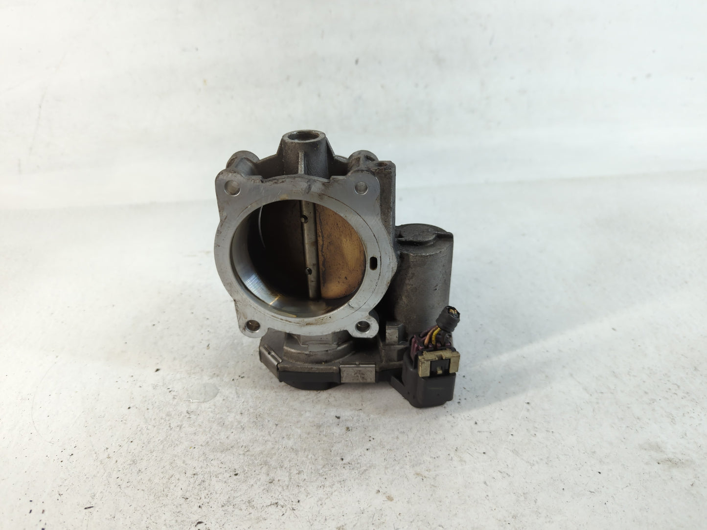 2010-2011 Chevrolet Camaro Throttle Body P/N:994AA2337C Fits Fits 2007 2008 2009 2010 2011 2012 OEM Used Auto Parts - Oemuse