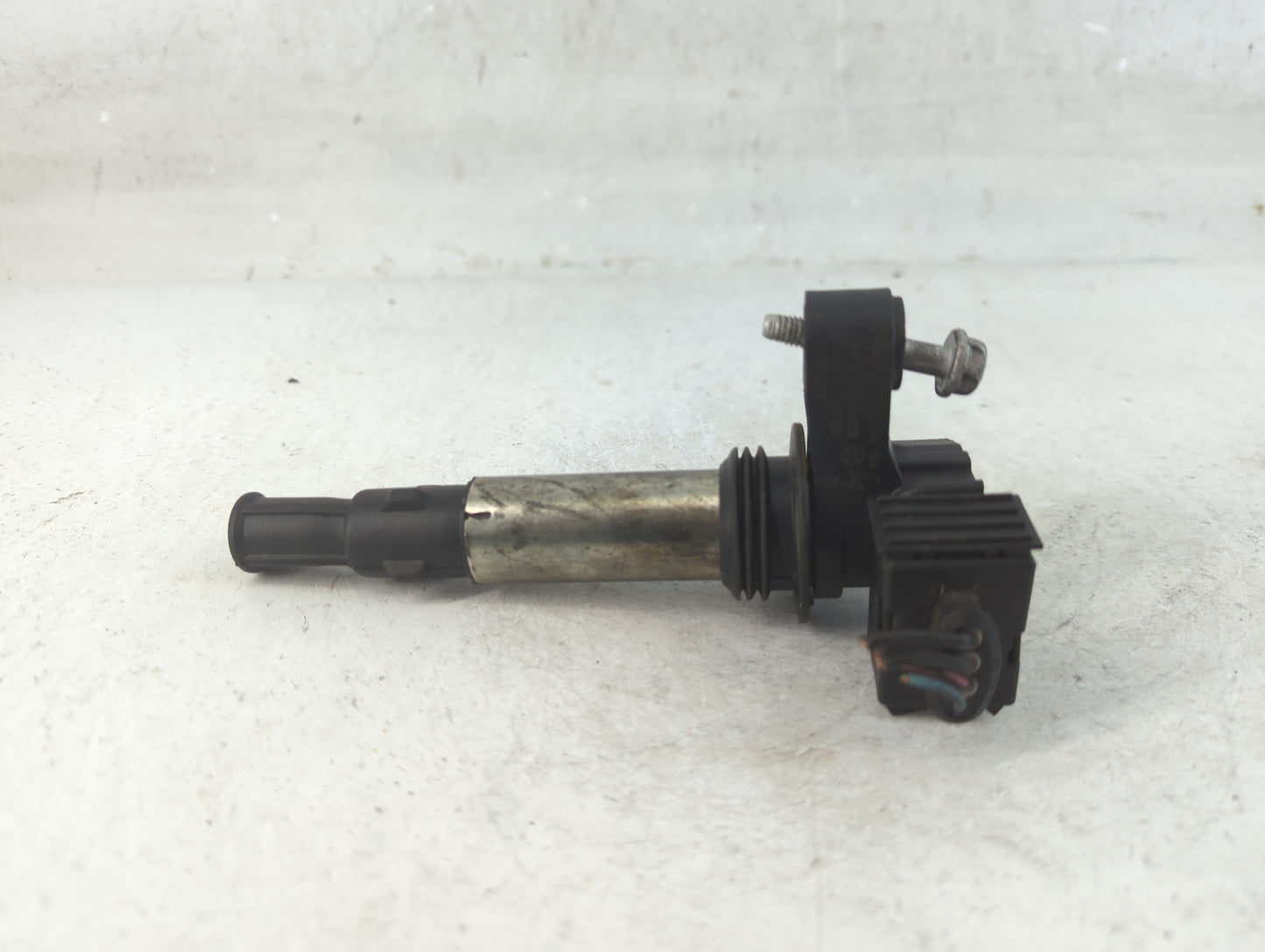 2010-2015 Chevrolet Camaro Ignition Coil Igniter Pack - Oemusedautoparts1.com