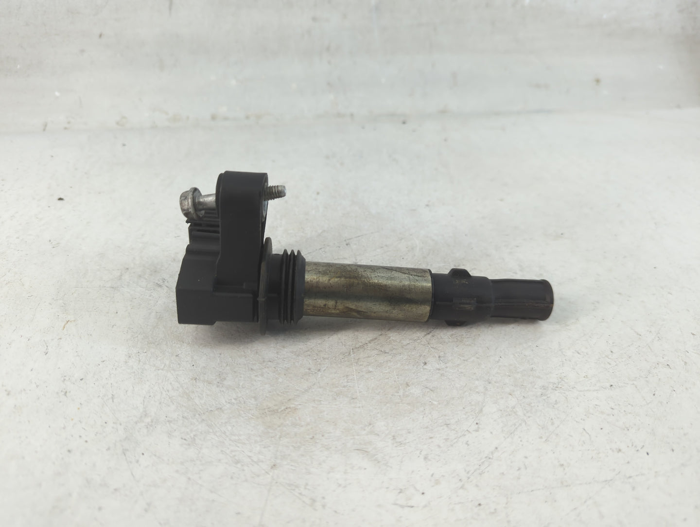 2010-2015 Chevrolet Camaro Ignition Coil Igniter Pack - Oemusedautoparts1.com