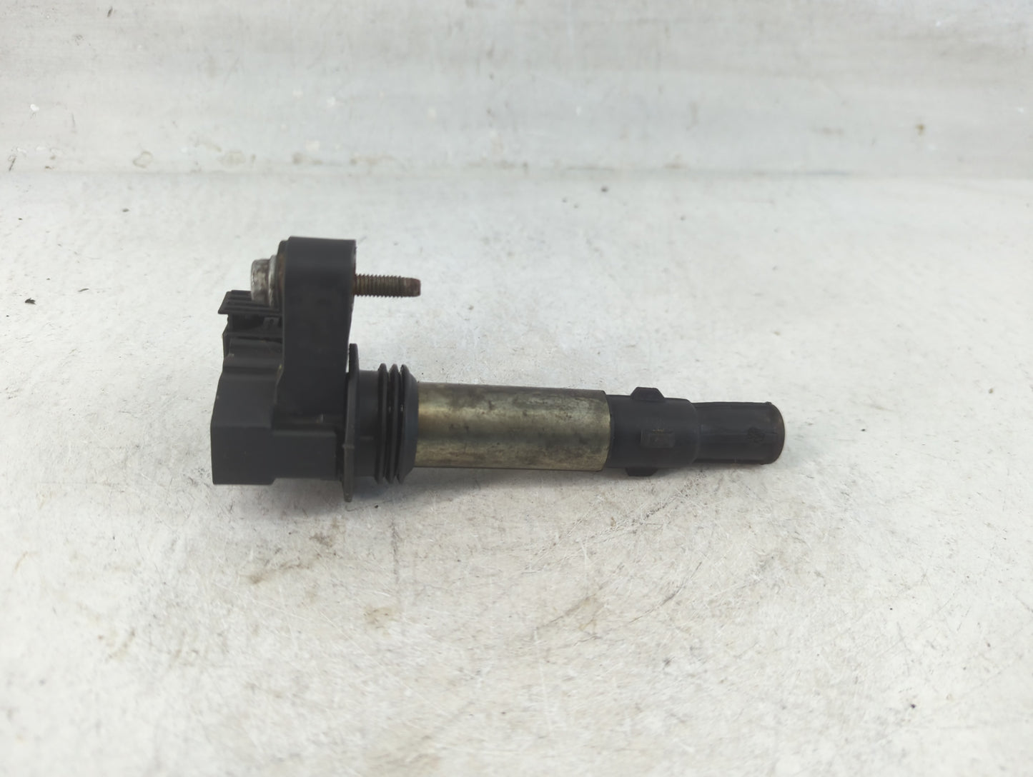 2010-2015 Chevrolet Camaro Ignition Coil Igniter Pack - Oemusedautoparts1.com