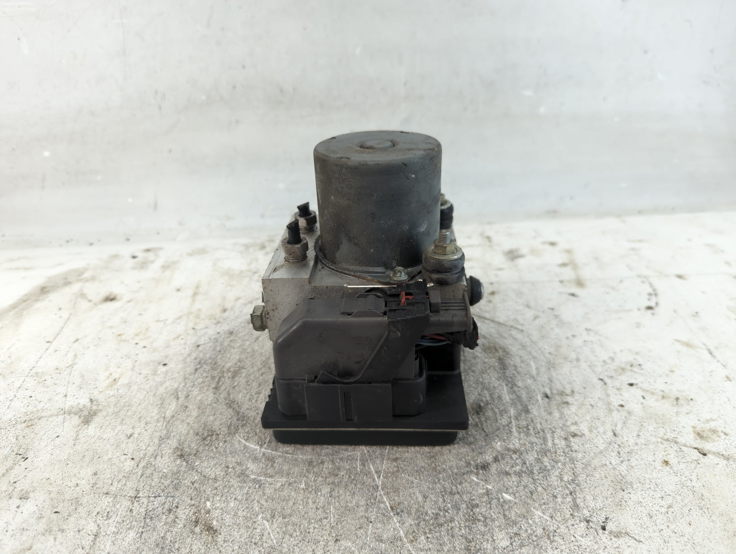 2010-2011 Chevrolet Camaro ABS Pump Control Module Replacement Fits Fits 2010 2011 OEM Used Auto Parts - Oemusedautoparts1.c