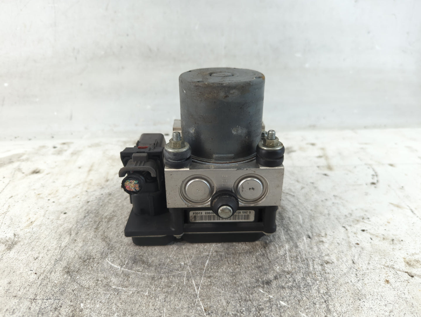 2010-2011 Chevrolet Camaro ABS Pump Control Module Replacement Fits Fits 2010 2011 OEM Used Auto Parts - Oemusedautoparts1.c
