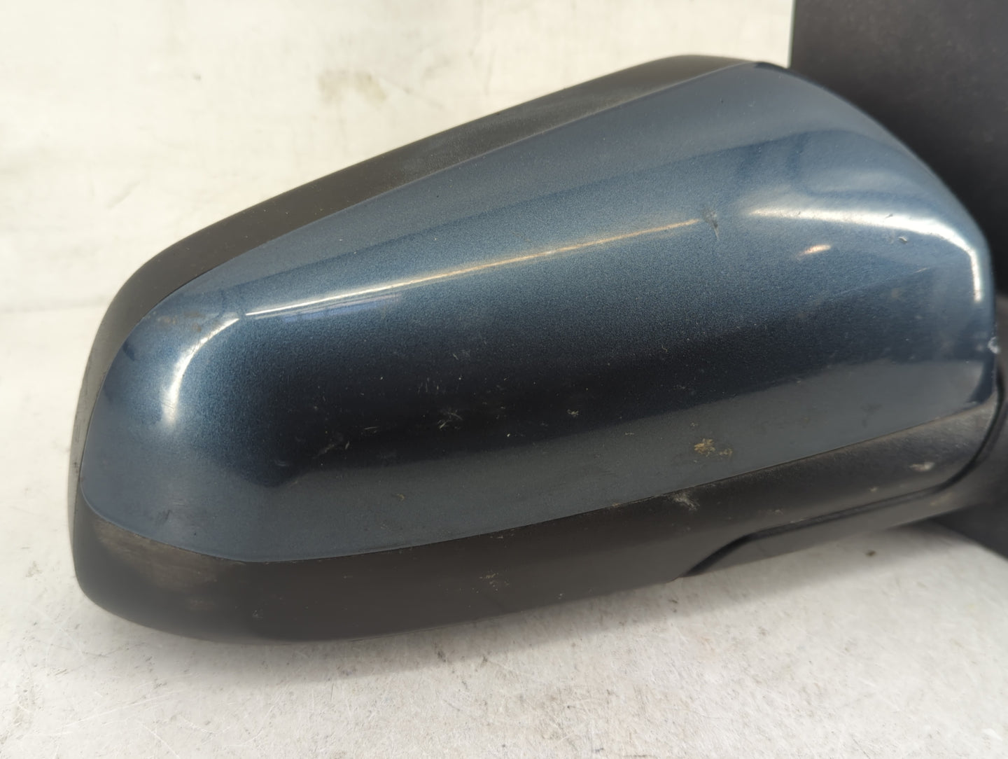 2011-2013 Chevrolet Caprice Passenger Side View Mirror - Right Door Mirror OEM Used - Oemusedautoparts1.com