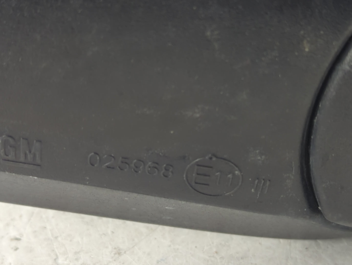 2011-2013 Chevrolet Caprice Passenger Side View Mirror - Right Door Mirror OEM Used - Oemusedautoparts1.com