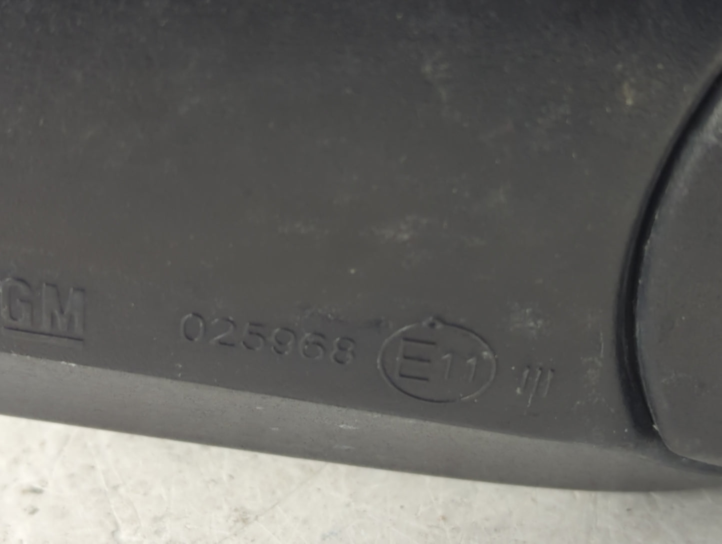 2011-2013 Chevrolet Caprice Passenger Side View Mirror - Right Door Mirror OEM Used - Oemusedautoparts1.com
