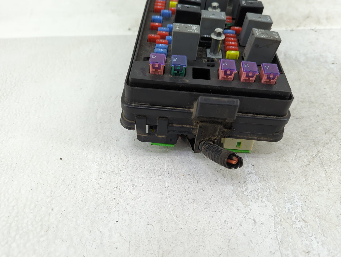2009-2012 Chevrolet Colorado Fusebox Fuse Box Panel Relay Module Fits Fits 2009 2010 2011 2012 OEM Used Auto Parts - Oemused