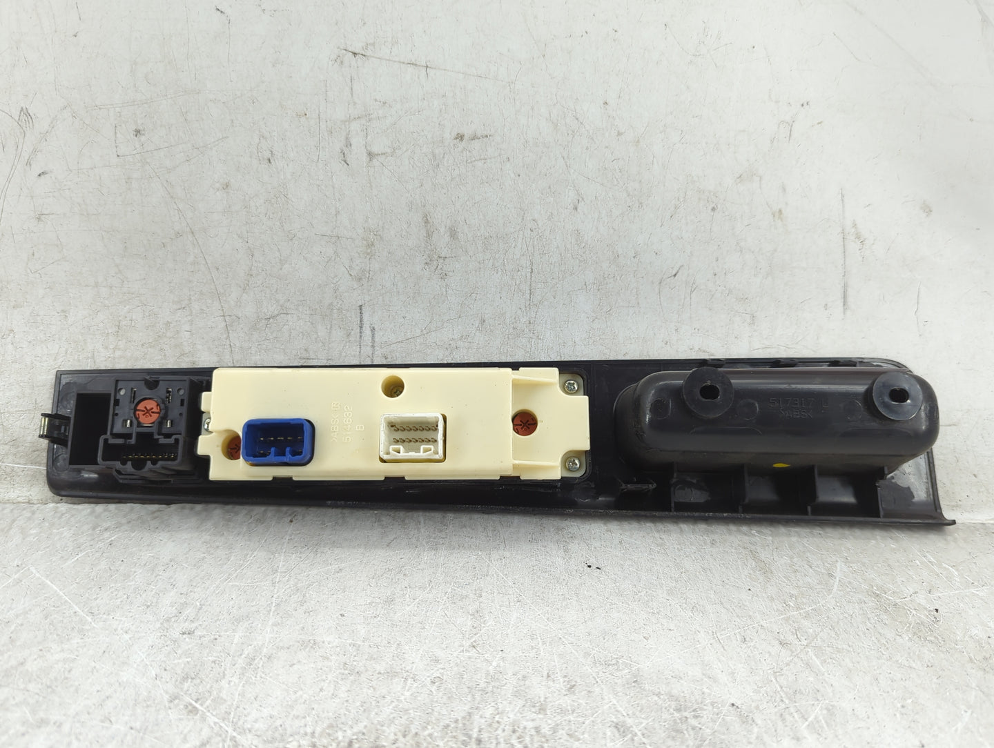 2004-2012 Chevrolet Colorado Master Power Window Switch Replacement Driver Side Left P/N:517317 Fits OEM Used Auto Parts - O