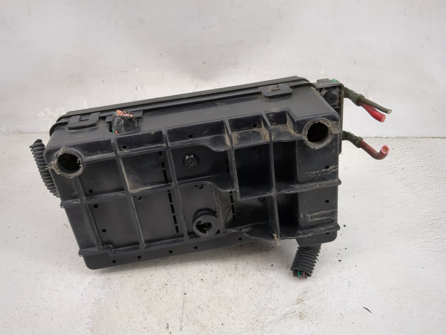2009-2012 Chevrolet Colorado Fusebox Fuse Box Panel Relay Module P/N:20885194 Fits Fits 2009 2010 2011 2012 OEM Used Auto Pa