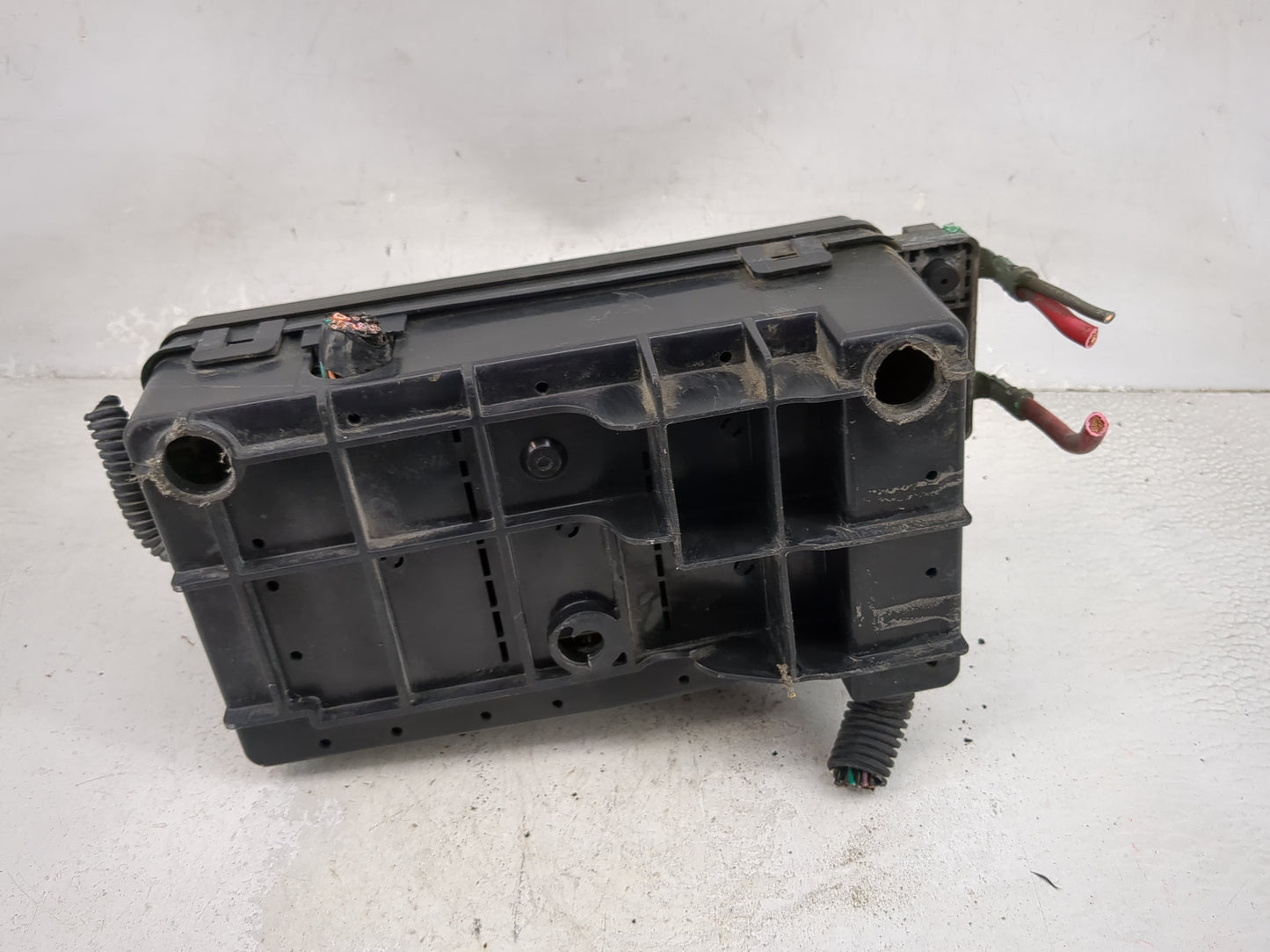 2009-2012 Chevrolet Colorado Fusebox Fuse Box Panel Relay Module P/N:20885194 Fits Fits 2009 2010 2011 2012 OEM Used Auto Pa