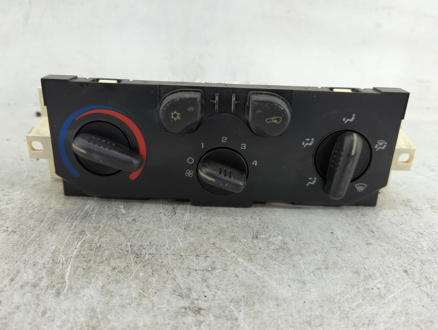 2004-2012 Chevrolet Colorado Climate Control Module Temperature AC/Heater Replacement P/N:25841856 Fits OEM Used Auto Parts 