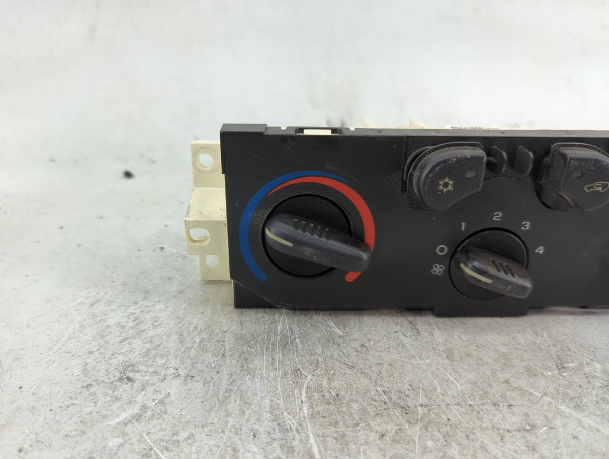2004-2012 Chevrolet Colorado Climate Control Module Temperature AC/Heater Replacement P/N:25841856 Fits OEM Used Auto Parts 